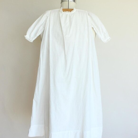 Vintage 1900s Baby Dress, White Cotton and Lace Pigeon Bust Christening Baptism - Picture 2 of 10